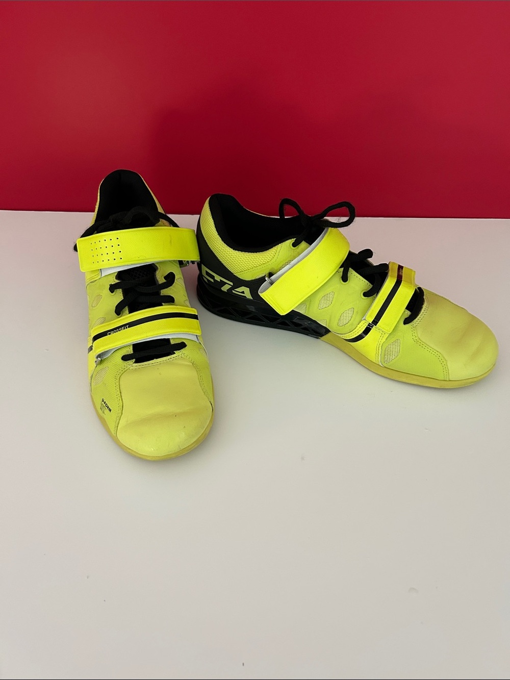 Reebok Men's Neon Yellow and Black CF74 Cross Fit Shoes